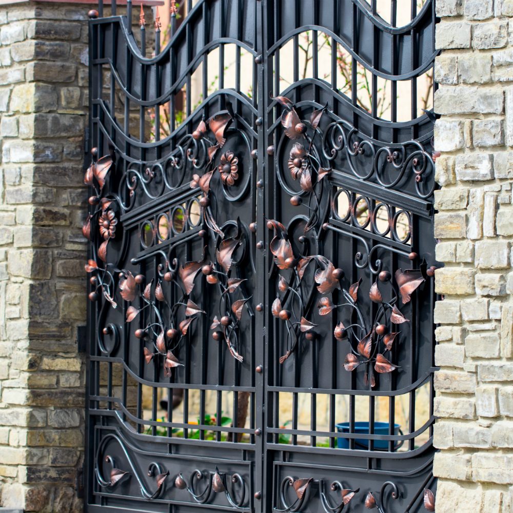 Important Things to Consider When Choosing a Security Gate
